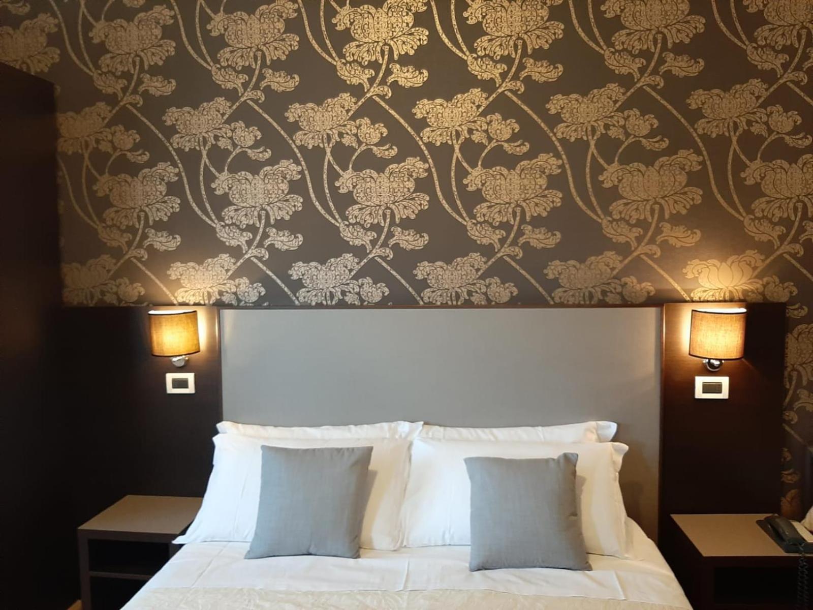 Hotel Lalla Beauty & Relax 체제나티코 외부 사진