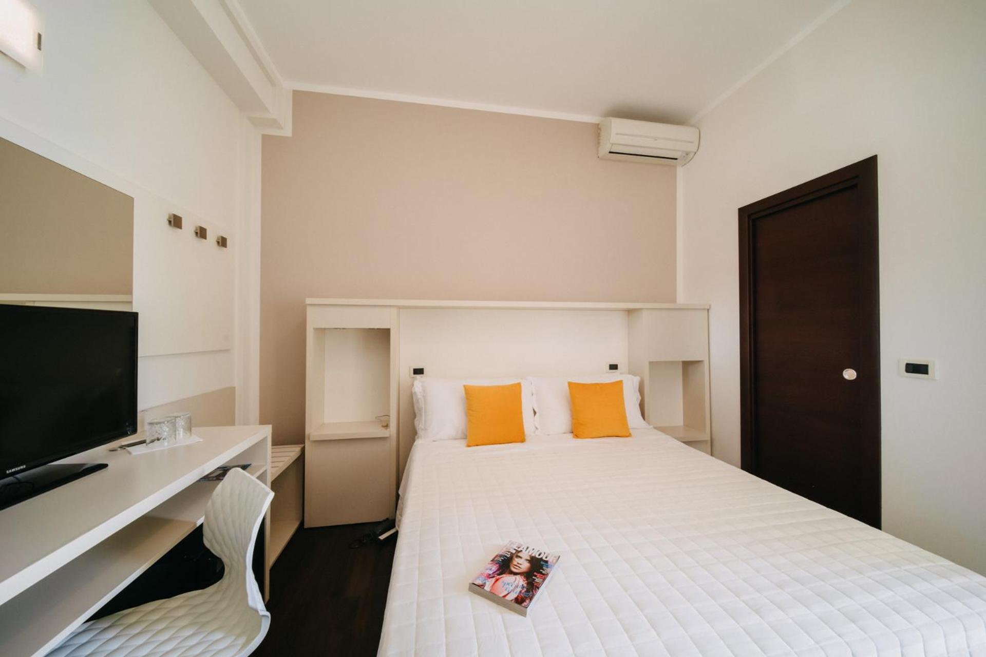 Hotel Lalla Beauty & Relax 체제나티코 외부 사진