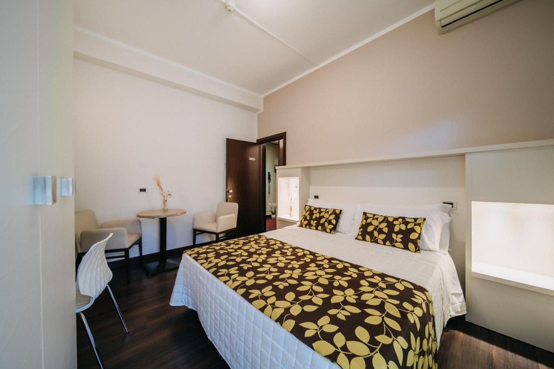 Hotel Lalla Beauty & Relax 체제나티코 외부 사진