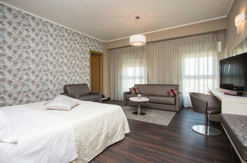 Hotel Lalla Beauty & Relax 체제나티코 외부 사진